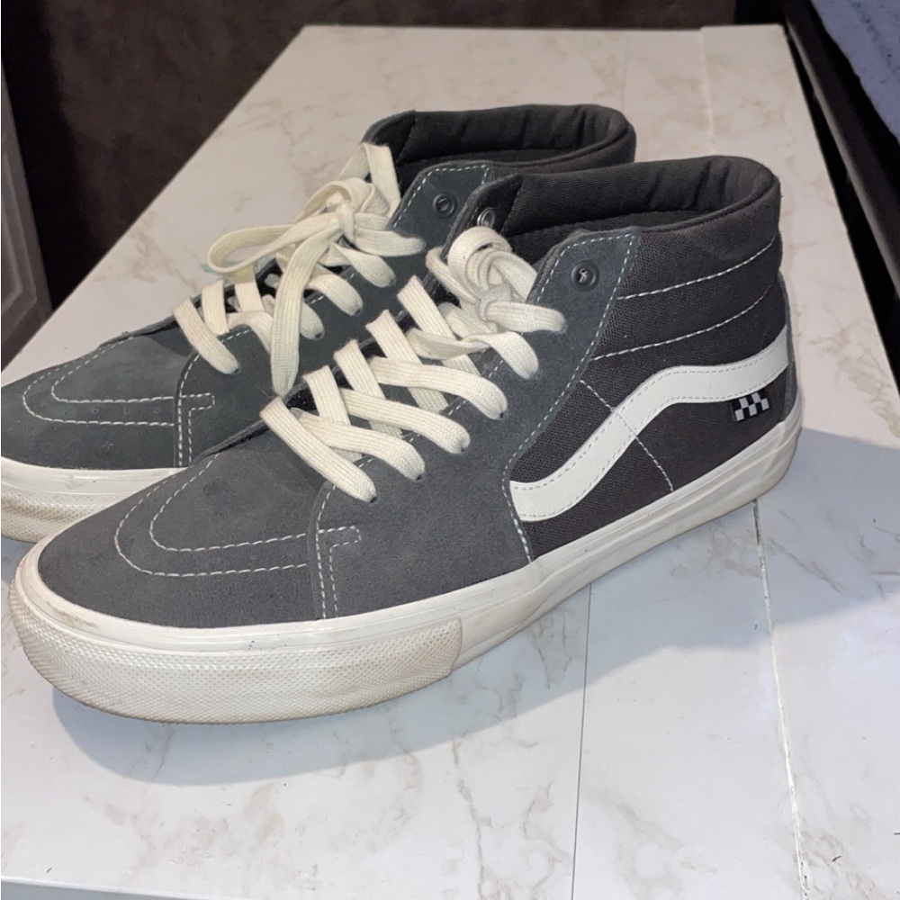 Vans high top skate pro